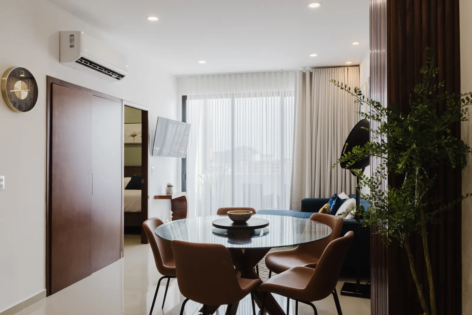 Interior Premium